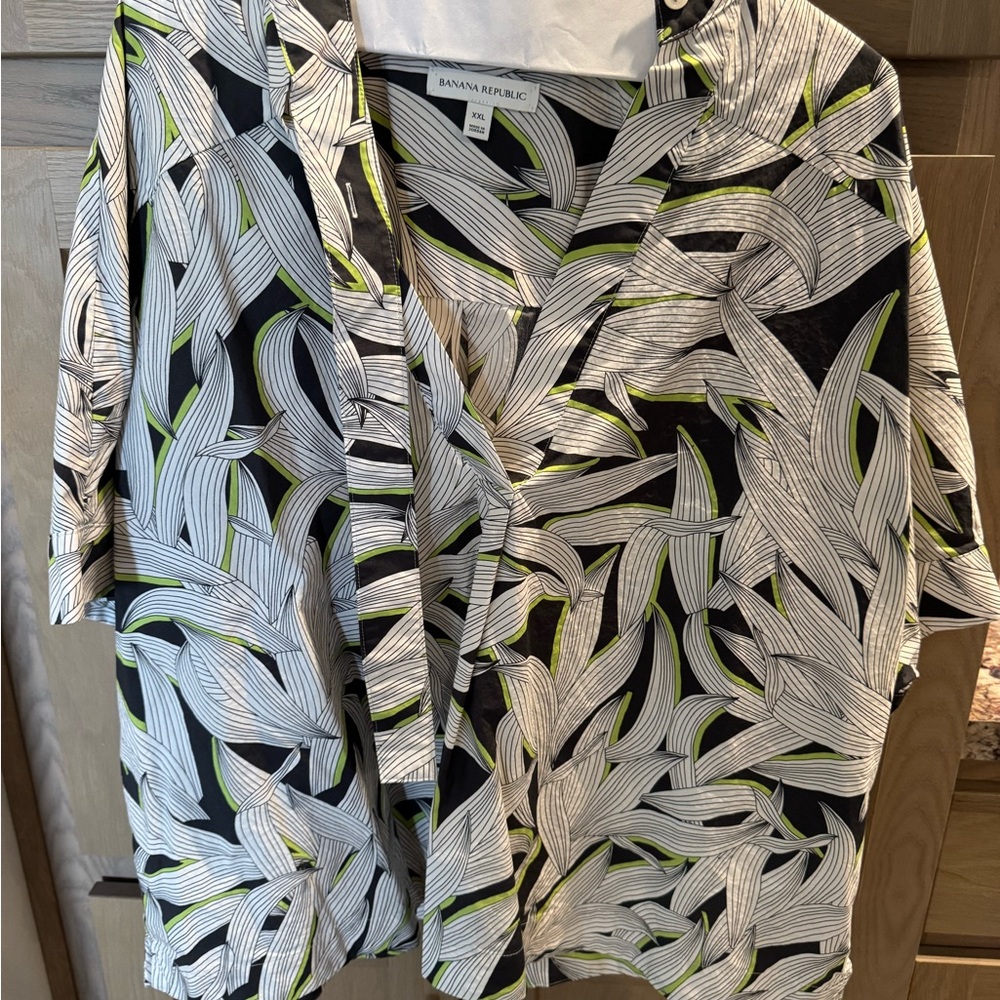 Banana Republic Monochrome Leaf Print Shirt with Green Highlights